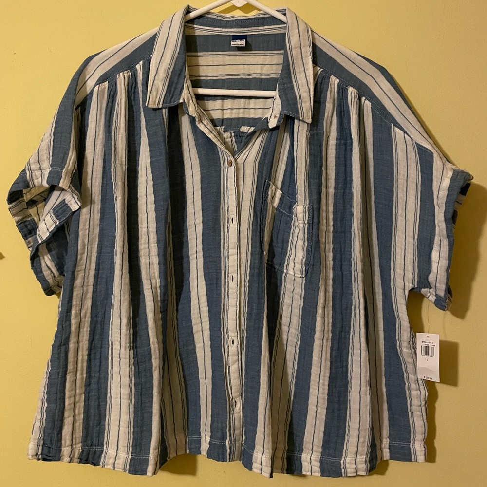 Never Worn Blue Old Navy Shirt